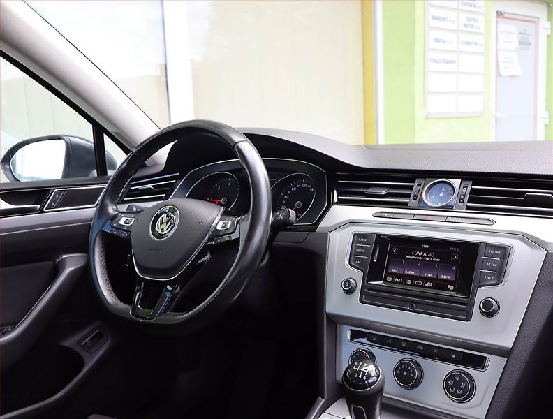Volkswagen Passat (2016) 2.0 TDI, 4X4, Tempomat - fotka 7 z 16