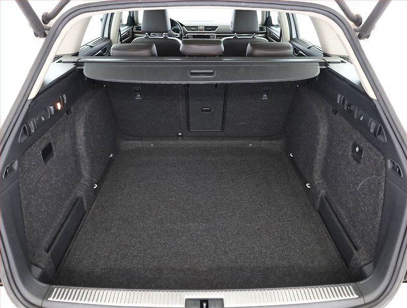 Škoda Superb (2016) Laurin&Klement 2.0 TDI 4x4 - fotka 17 z 17