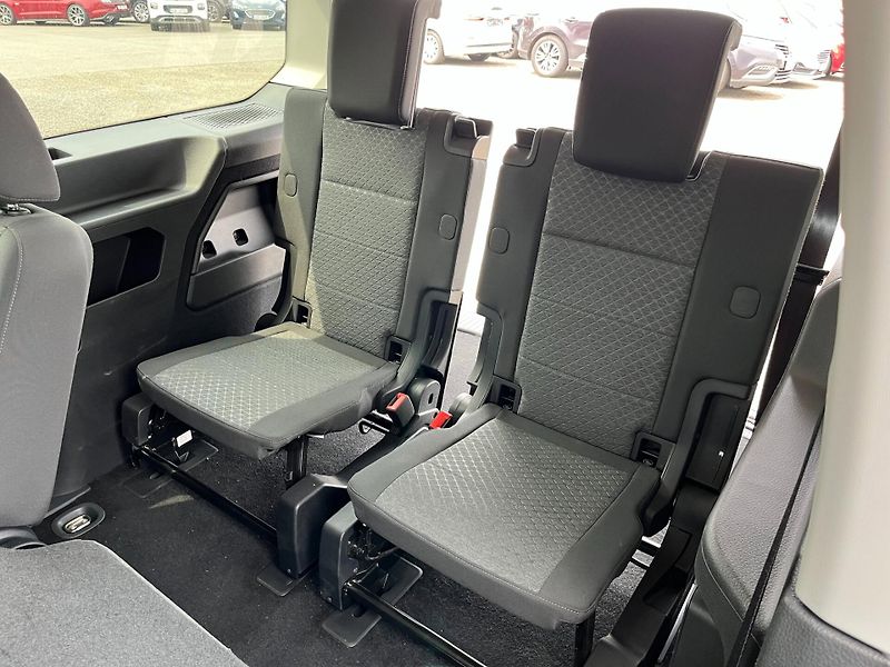 Ford Tourneo Connect (2024) 2,0 90kw, ČR, 1. maj, záruka - fotka 20 z 22