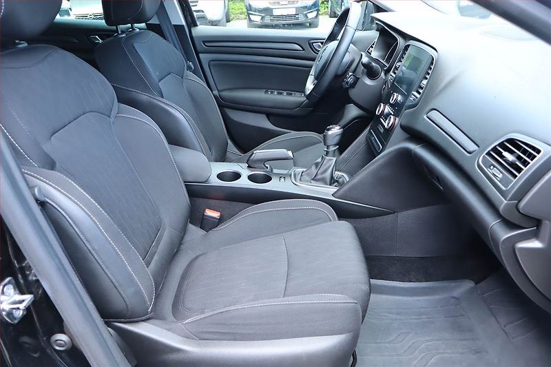 Renault Mégane (2018) 1.6 SCe, Serv.kniha, Navi - fotka 9 z 22