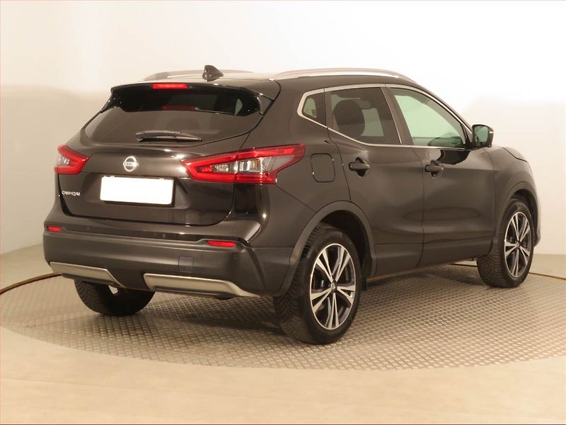 Nissan Qashqai (2018) N-Connecta 1.2 DIG-T - fotka 5 z 17