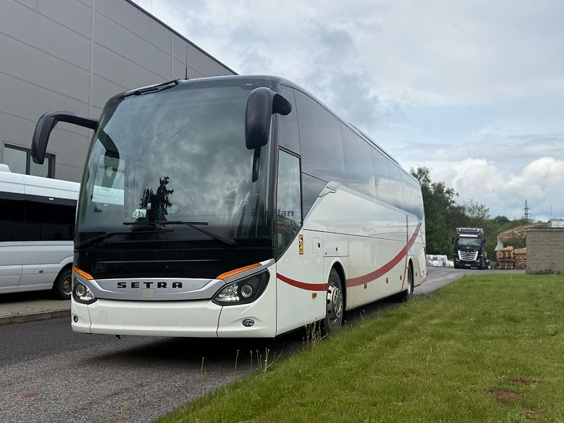 Setra (2015) S516HD TOP VÝBAVA + 980l - fotka 3 z 20