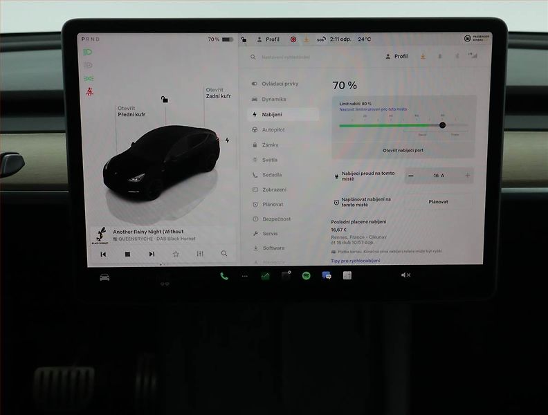 Tesla Model Y (2022) Performance 79kWh, SoH 82% - fotka 11 z 21