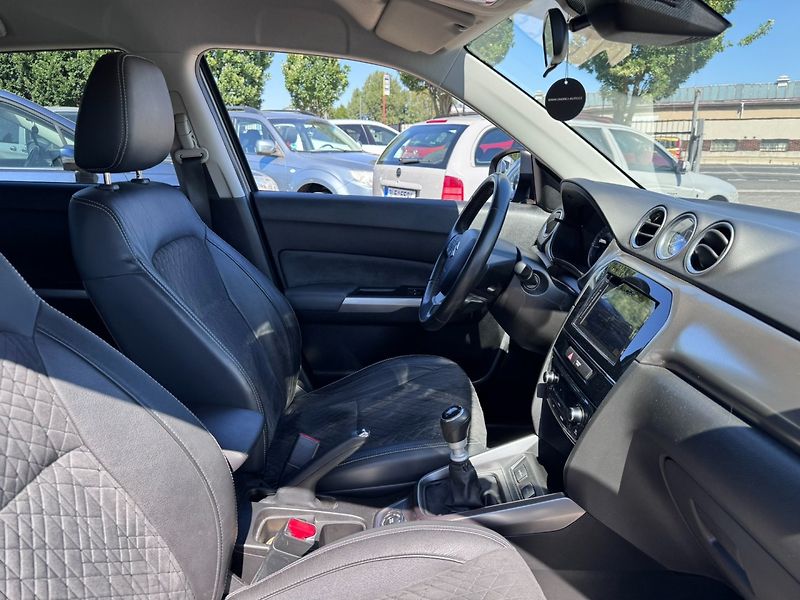 Suzuki Vitara (2019) 4X4 103 KW BOOS. TAŽNÉ 1.MAJ - fotka 42 z 50