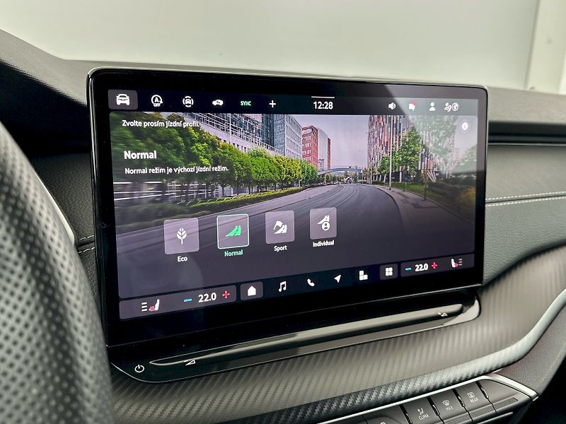 Škoda Octavia (2025) DSG 2.0TDI 110kW SportLine - fotka 14 z 33