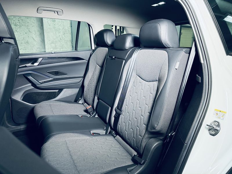Volkswagen Tayron (2026) 2.0*TDI*4M*TAŽNÉ*7MÍST*DCC*IQ* - fotka 30 z 35
