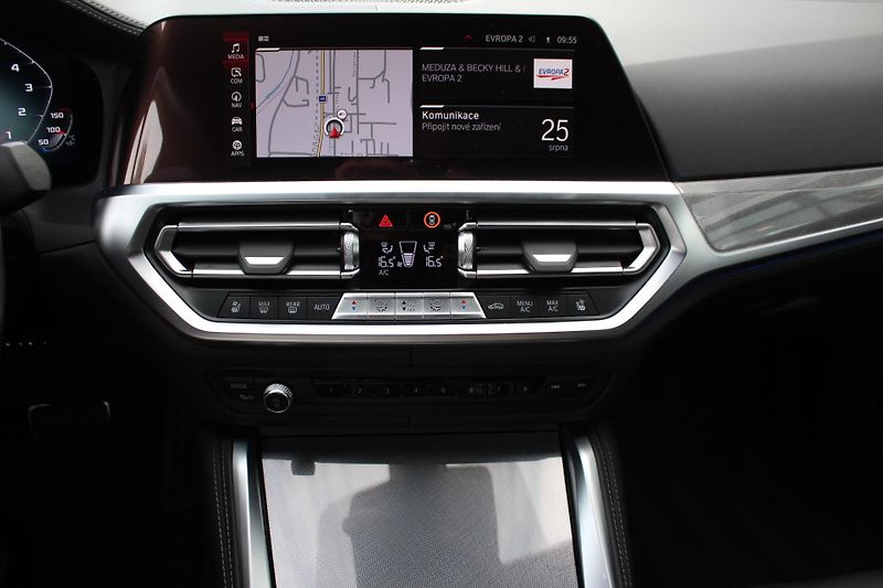 BMW M3 Competition M xDrive Sedan - fotka 5 z 26