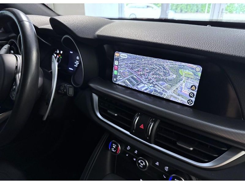 Alfa Romeo Stelvio (2023) 2.0T 280k AT8 ZF Q4 4x4 Veloce - fotka 12 z 19
