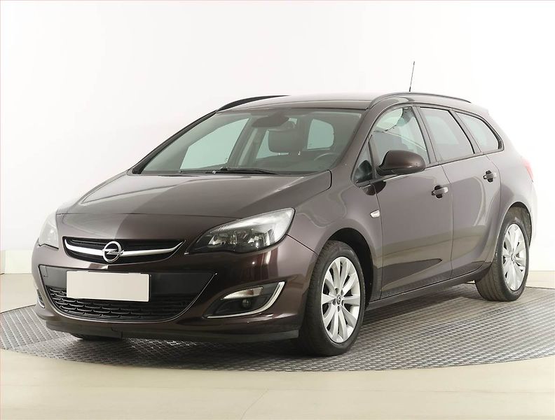 Opel Astra (2013) 1.4 T, Serv.kniha, Tempomat - fotka 2 z 19