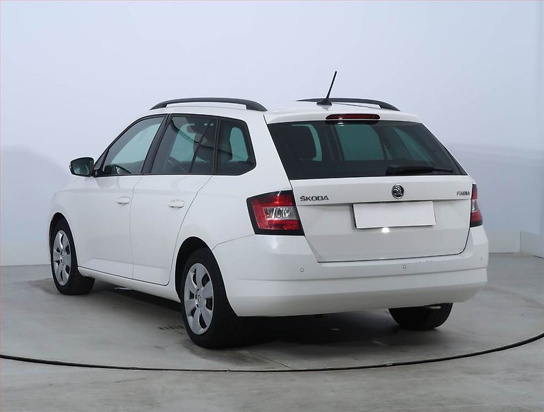Škoda Fabia (2018) Style 1.0 TSI, Navi, Tempomat - fotka 4 z 20