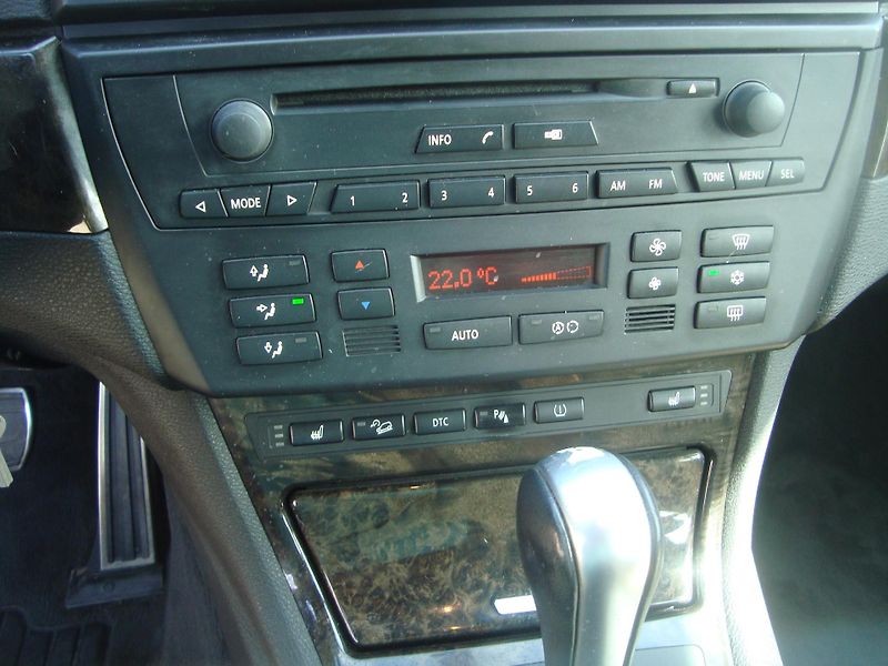 BMW X3 (2007) 3,0 SD Drive - fotka 14 z 19