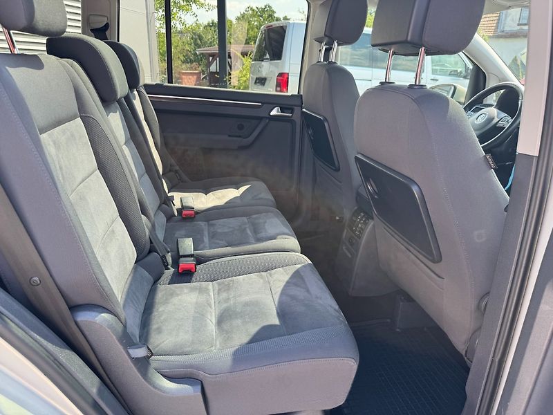 Volkswagen Touran (2014) SKY 1.6 TDI 77kW - fotka 27 z 46