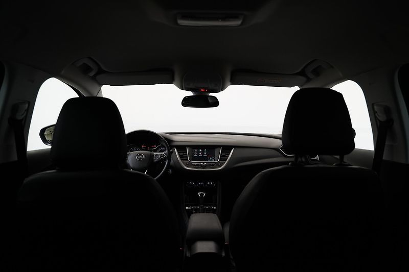 Opel Grandland X - fotka 24 z 27