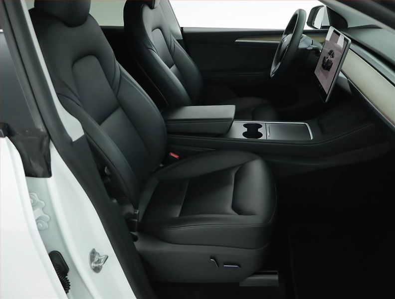 Tesla Model Y (2023) Long Range AWD 79kWh, SoH 90% - fotka 9 z 22