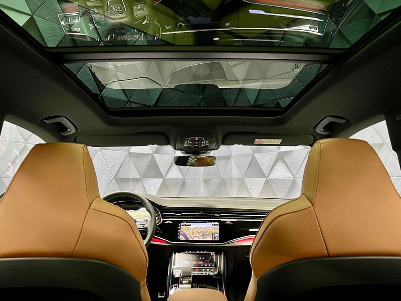 Audi RS Q8 QUATTRO, PERFORMANCE,B&O, PANO - fotka 35 z 39