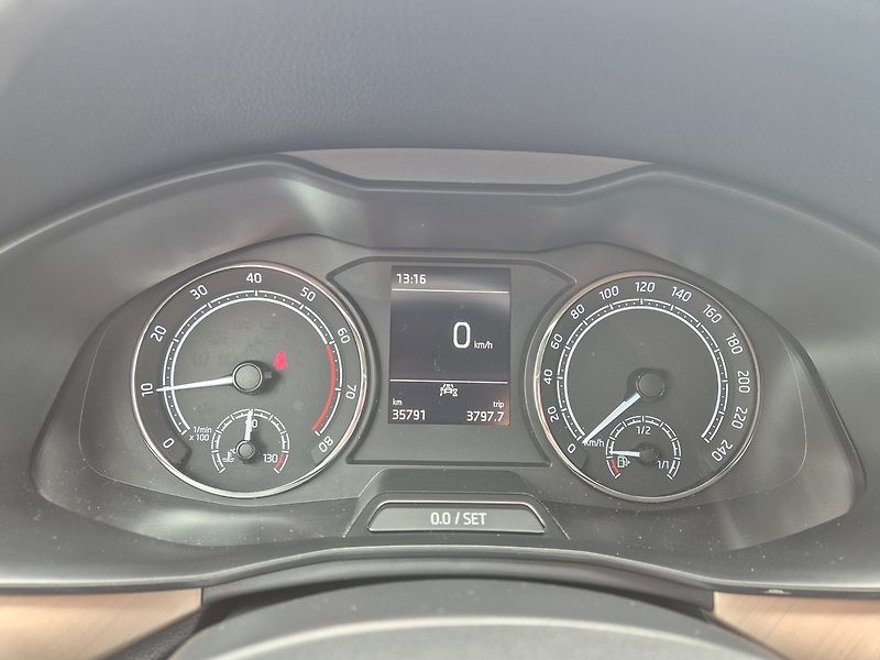 Škoda Scala 1.0 TSI 85kW Style, CZ, servis - fotka 13 z 23