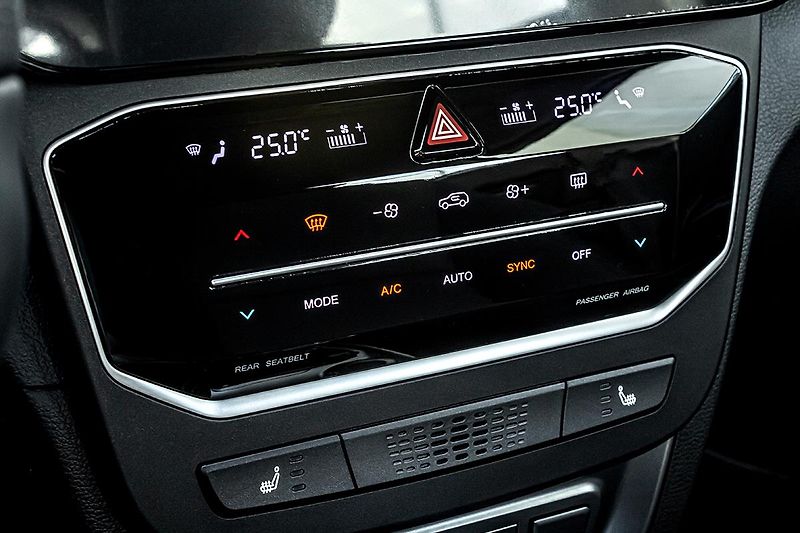 KGM Tivoli (2026) 1,5 GDI AT 2WD STYLE AUT.KLIMA - fotka 14 z 17