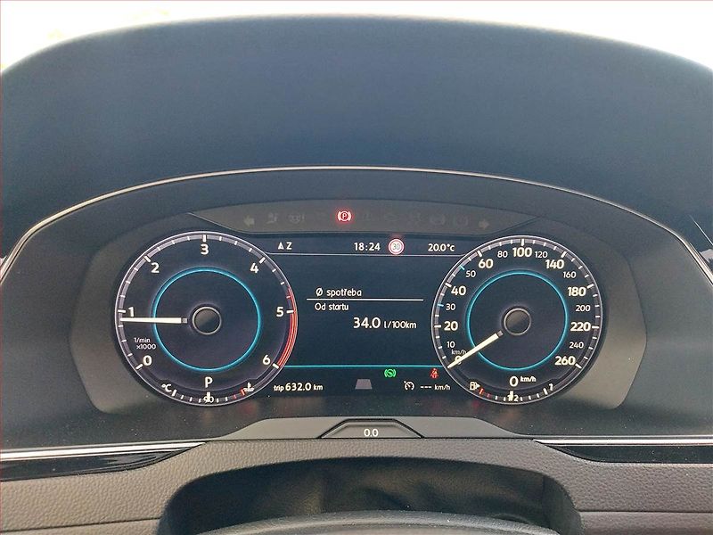 Volkswagen Passat (2016) R-Line 2.0 BiTDI, 4X4 - fotka 11 z 18