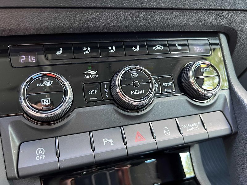 Škoda Karoq 2.0 TDi 110 kW 1.MAJITEL DPH - fotka 15 z 22