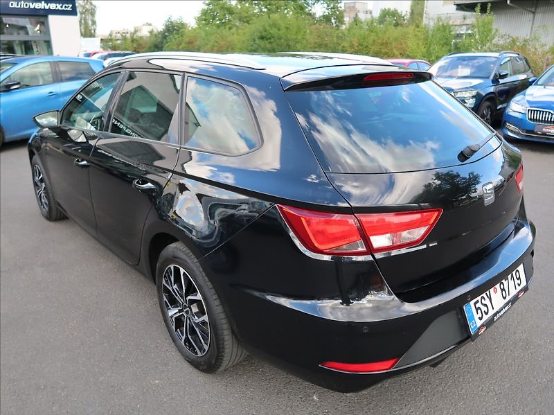 Seat Leon 1,6 TDi,85kW,Navi,tempomat - fotka 4 z 26