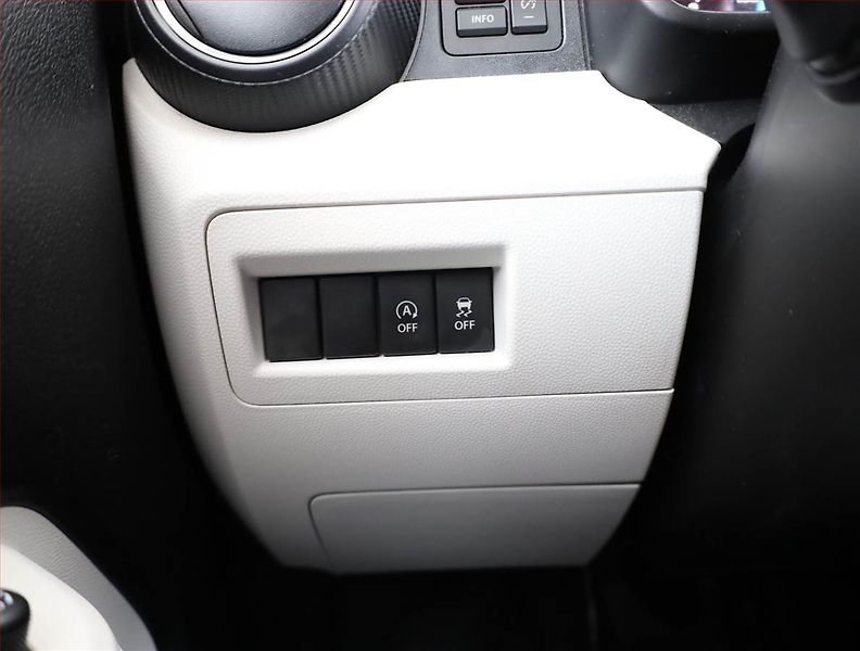 Suzuki Ignis (2020) 1.2 SHVS, 4X4, Serv.kniha - fotka 15 z 17