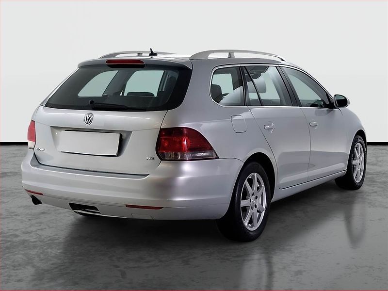 Volkswagen Golf (2010) 1.6 TDI, Serv.kniha, Tažné - fotka 5 z 16