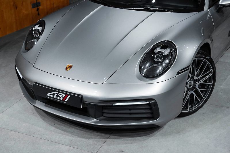 Porsche 911 - fotka 5 z 27