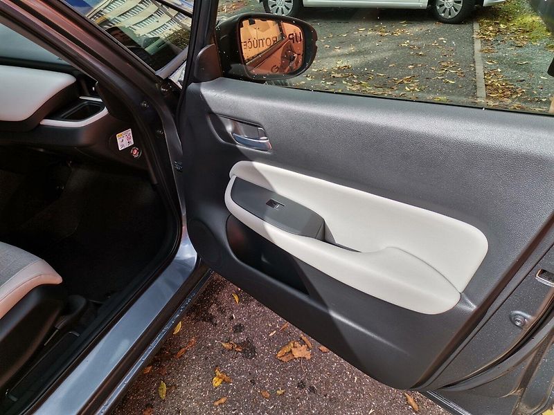 Honda Jazz (2021) 1.5e HEV 72kw  Automat NAVI - fotka 15 z 28