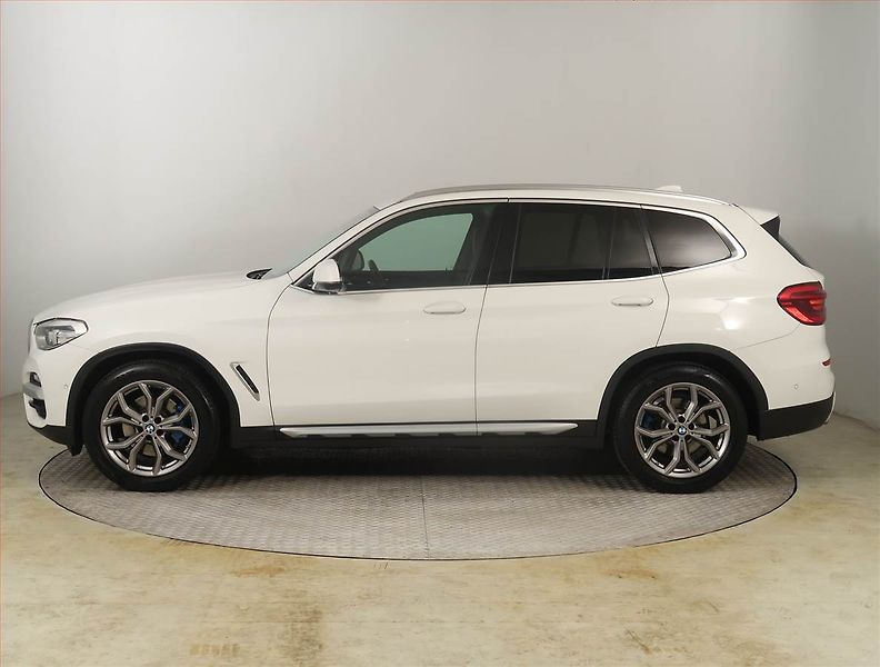 BMW X3 (2018) xDrive30d - fotka 3 z 25