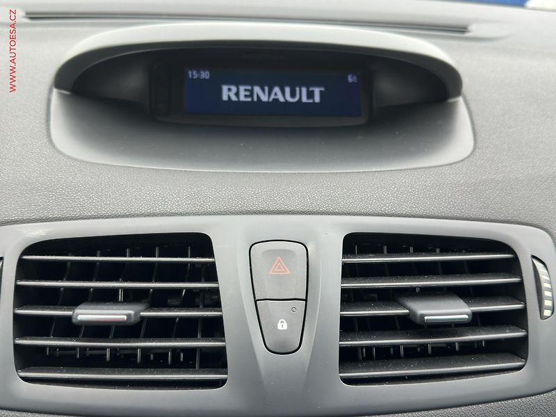 Renault Mégane (2014) 1.6dCi, ČR, AC, tempo, park - fotka 15 z 19
