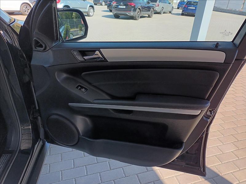 Mercedes-Benz Třídy M 3,0 350CDI,165KW,KŮŽE,NAVI - fotka 23 z 41