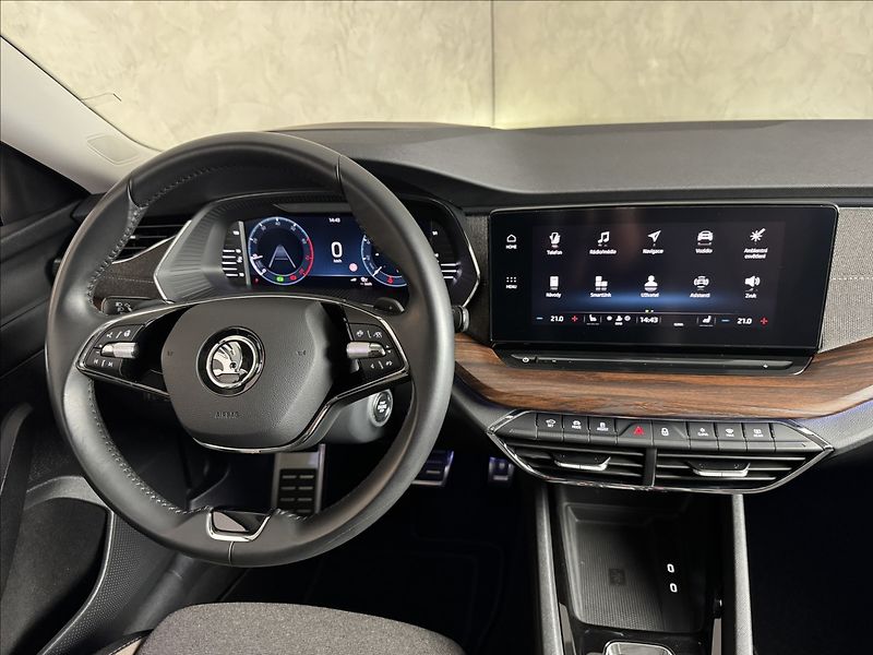 Škoda Octavia 1,5 TSi  DSG e-Tec Scout LED M - fotka 18 z 50