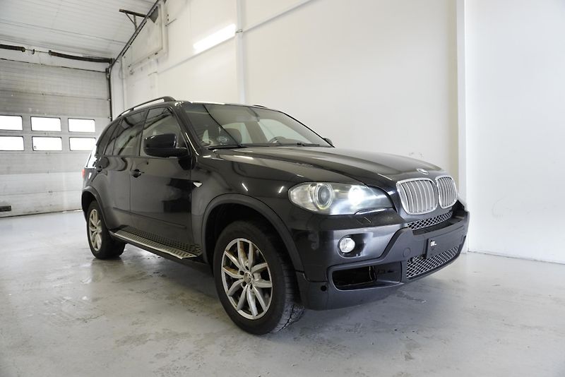 BMW X5 3,0 XDRIVE35D AUT. - fotka 3 z 34
