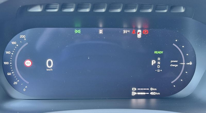Volvo XC90 T8 AWD / 360 / kola/ REZERVACE - fotka 27 z 51
