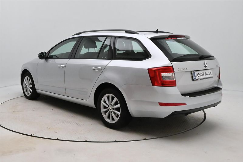 Škoda Octavia 1,6 TDI 77 kW DSG Ambition Zár - fotka 7 z 29