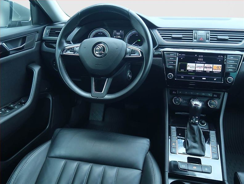 Škoda Superb (2016) Laurin&Klement 2.0 TDI - fotka 7 z 19