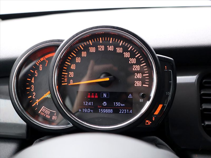 Mini Cooper 1,5 100kW CZ DPH LED - fotka 15 z 35