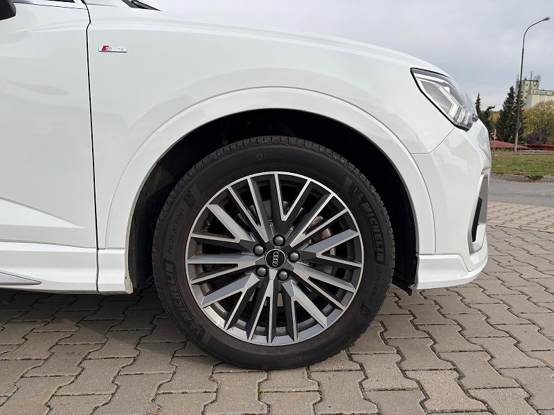 Audi Q3 (2021)  SB S line 40 TFSI  140quattro - fotka 4 z 11