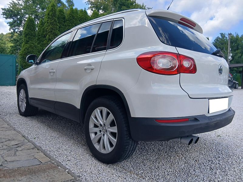 Volkswagen Tiguan 2.0 TSi 4x4 - fotka 5 z 36