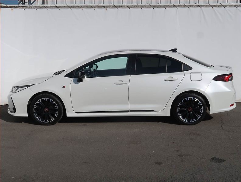 Toyota Corolla (2022) GR Sport 1.8 Hybrid, Hybrid - fotka 3 z 21