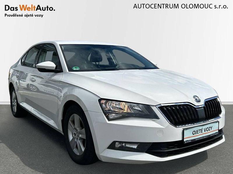 Škoda Superb (2017) 2.0 TDI Active - fotka 6 z 23
