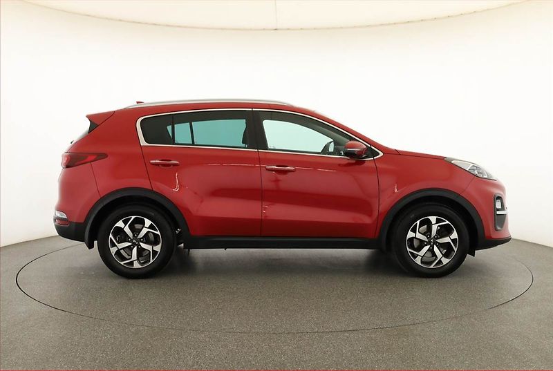 Kia Sportage (2019) 1.6 T-GDI, Serv.kniha, Navi - fotka 6 z 20