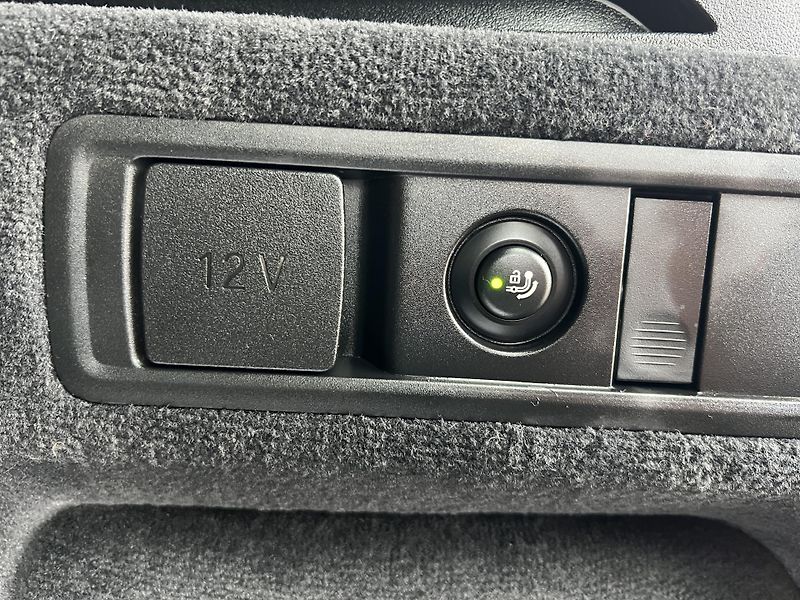 BMW X5 xDrive 30d M-Sport - fotka 31 z 33
