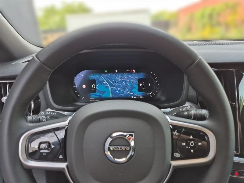 Volvo V60 2,0 B4 - fotka 8 z 19