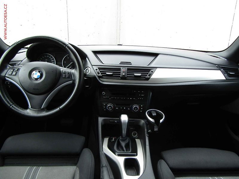 BMW X1 (2011) 2.0d xDrive18d, AT, bixen - fotka 8 z 18