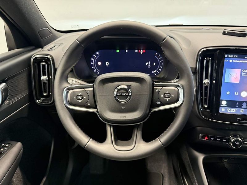 Volvo XC40 (2026) B3 2.0L 163 HP AT7 FWD CORE - fotka 8 z 23