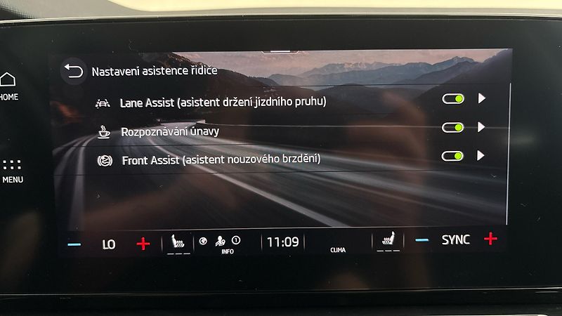 Škoda Octavia 2.0 TDI Style - fotka 23 z 25
