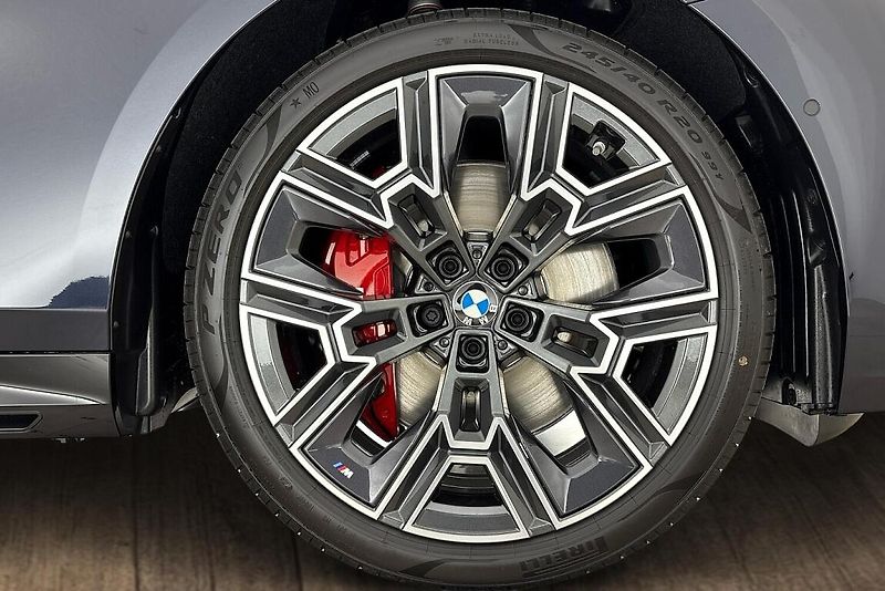 BMW Řada 5 540d xDrive Touring - fotka 5 z 16