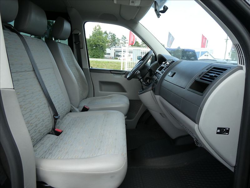 Volkswagen Transporter 2,0 TDi BUS 9.míst,klima,webas - fotka 18 z 46