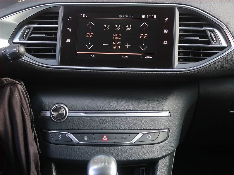 Peugeot 308 (2018) Active Pack 1.2 PureTech - fotka 12 z 17